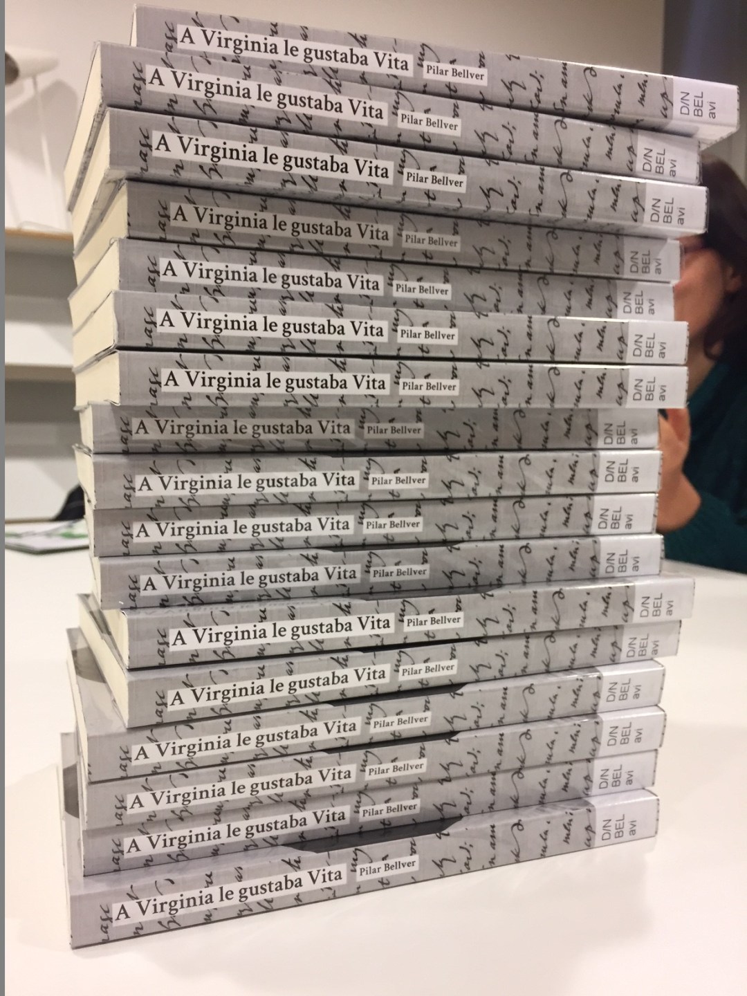 Nuestros ejemplares de A Virginia le gustaba Vita