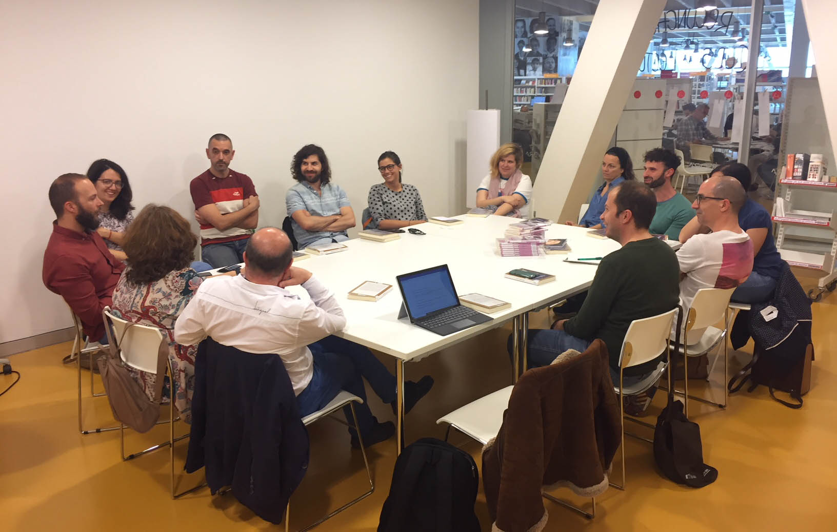 Club de lectura lgtb queeruña mayo 2018