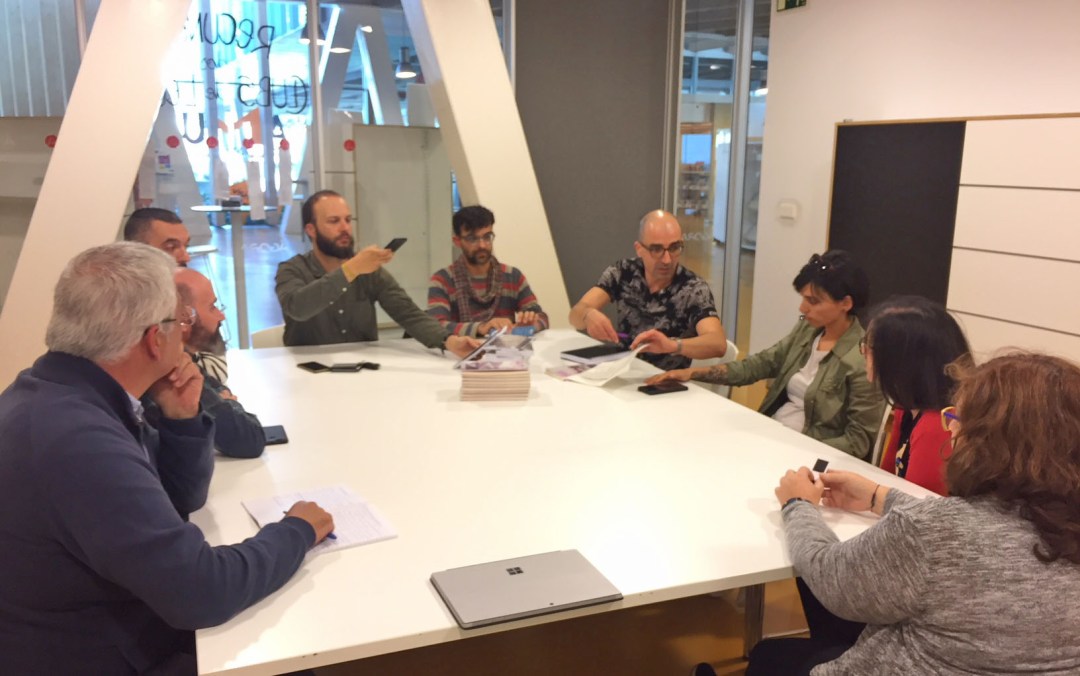 encuentro club de lectura lgtb queeruña posiciones geograficas